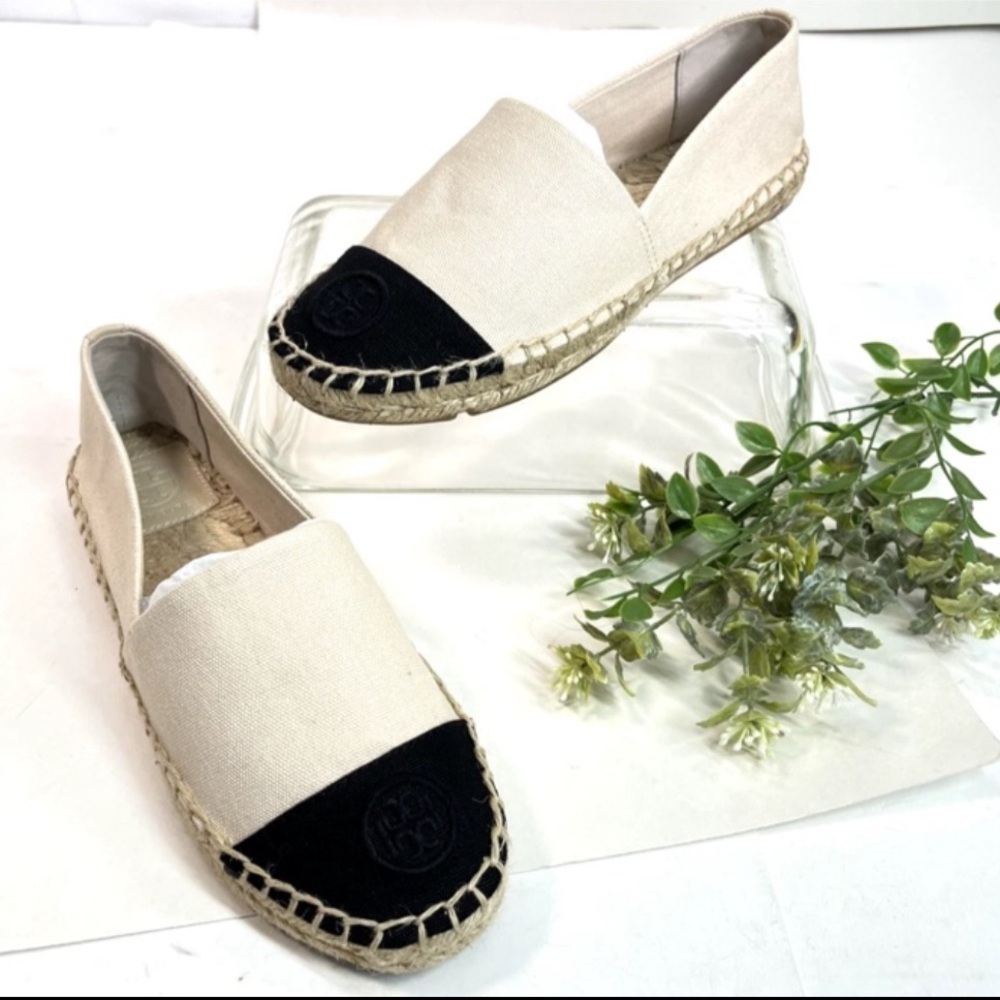 Tory Burch Logo Shoes Womens Size 8 Beige Black Espadrilles Toe Canvas Slip On